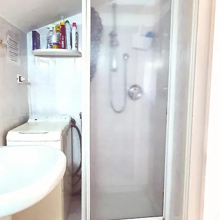 Mansarda Luminosa In Centro A Apartamento San Remo