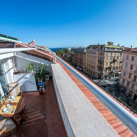 Mansarda Luminosa In Centro A San Remo