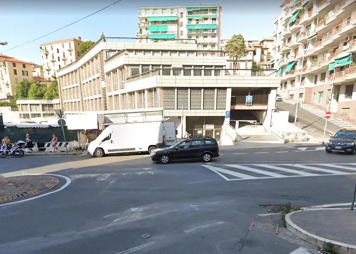 Mansarda Luminosa In Centro A * San Remo