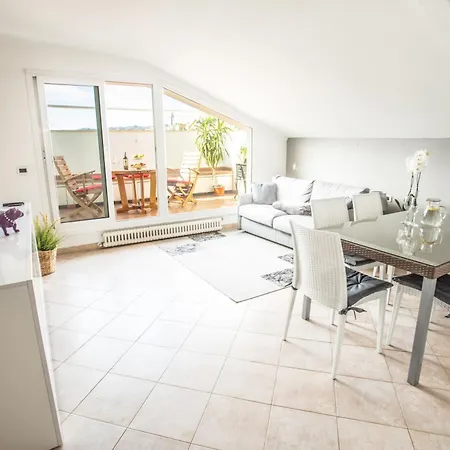 Mansarda Luminosa In Centro A Sanremo