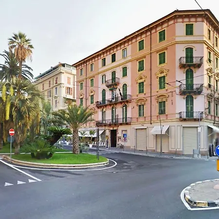 Appartamento Mansarda Luminosa A Sanremo