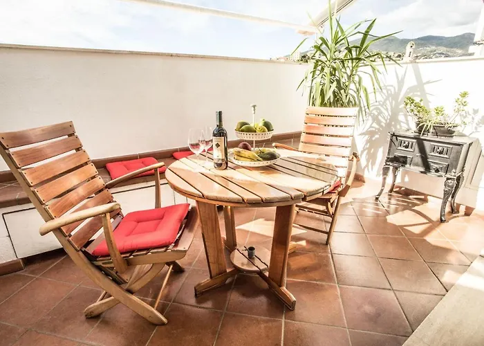 Apartment Mansarda Luminosa In Centro A Sanremo