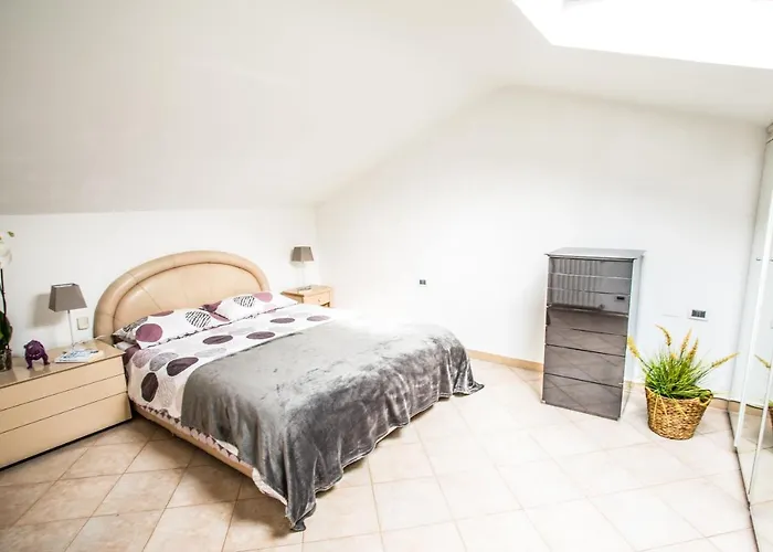 Mansarda Luminosa In Centro A Sanremo